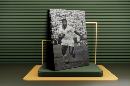 Pelé Posteri – Siyah Beyaz Futbol Efsanesi Duvar Sanatı (A4/A3)