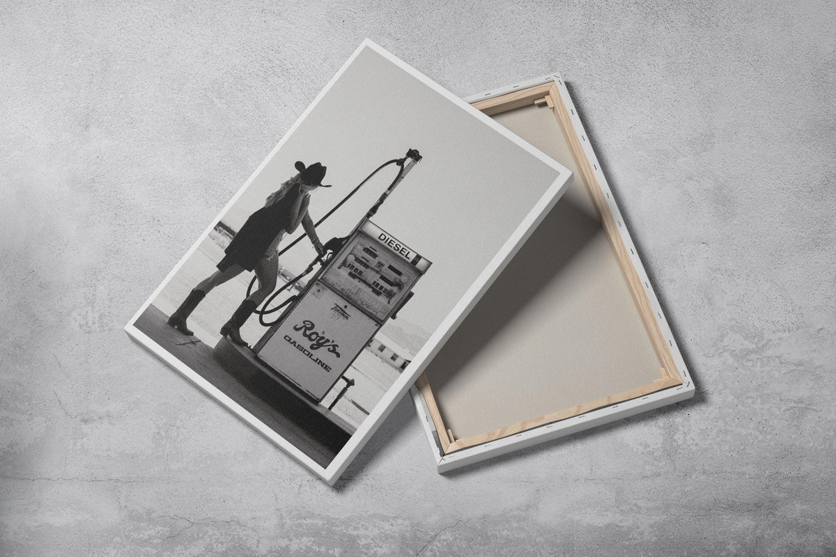 Roy's Gas Station Print - Vintage Black & White Wall Art (Canvas)