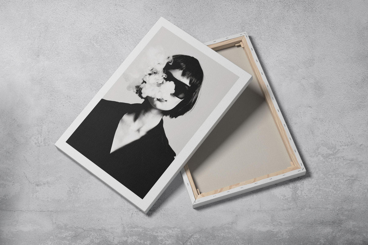 Fashion Smoke Poster – Siyah Beyaz Editöryal Fotoğraf Duvar Sanatı (A4/A3)